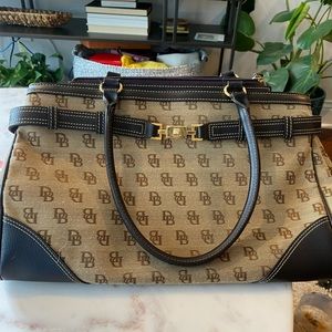 Lightly used Dooney & Bourke Bag